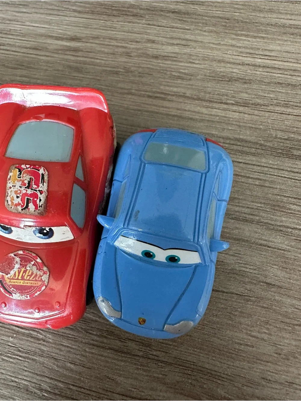 Disney Pixar Cars Lightning McQueen sally flo plastic minis